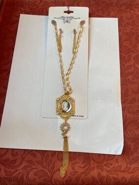 Gold Cameo Pendant Necklace with Tassel - Women Jewelry